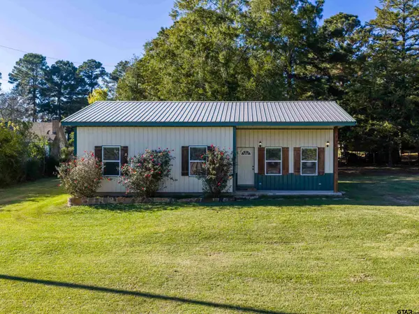 271 Front St, Palestine, TX 75803