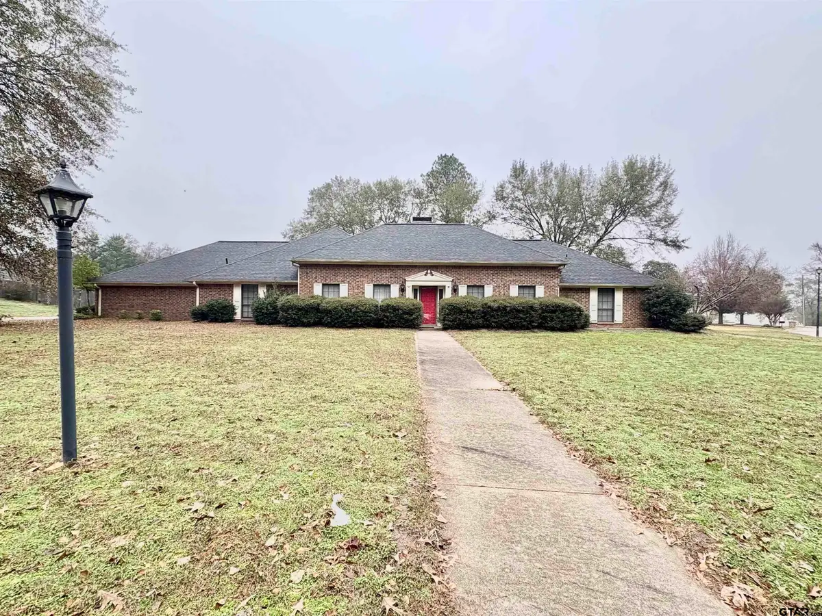 2506 CEDAR CREEk DR, Mount Pleasant, TX 75455 - Image #1