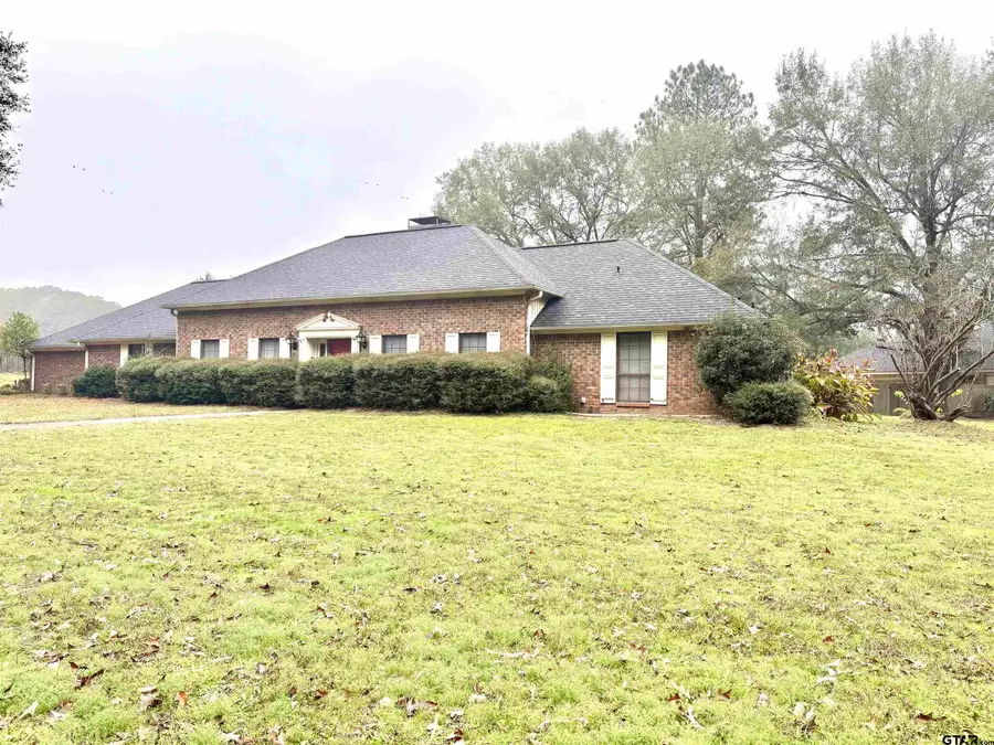 2506 CEDAR CREEk DR, Mount Pleasant, TX 75455 - Image #3