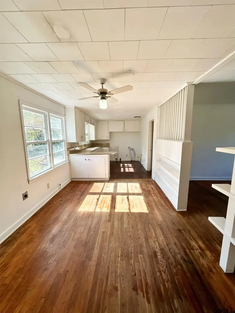 1101 W Elk St, Henderson, TX 75652 - Image #3