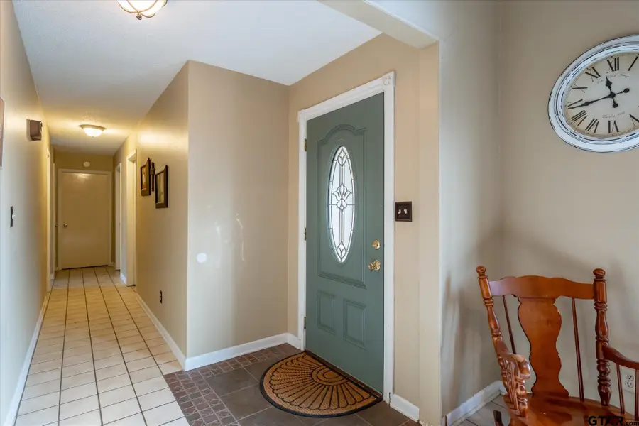 287 Hollybrook Dr., Kilgore, TX 75662 - Image #3