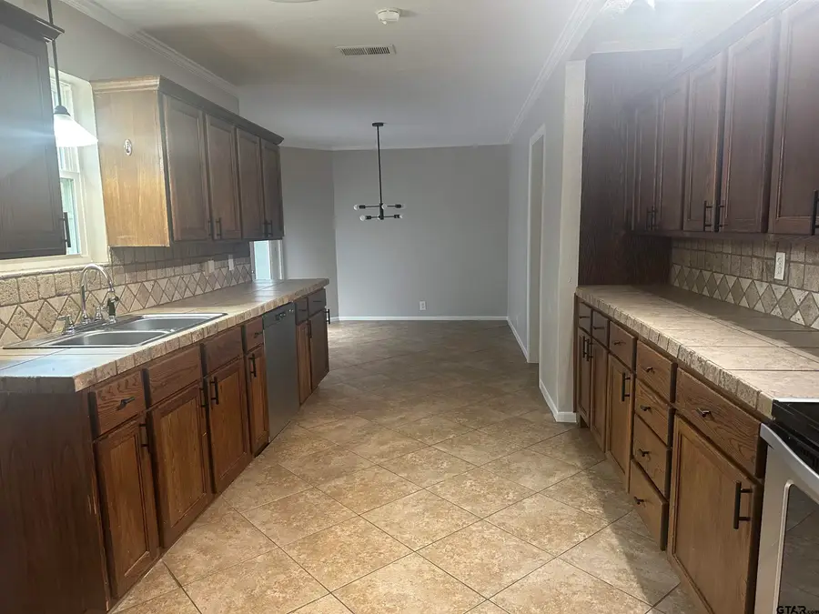 1507 Hillcrest, Jacksonville, TX 75766 - Image #2