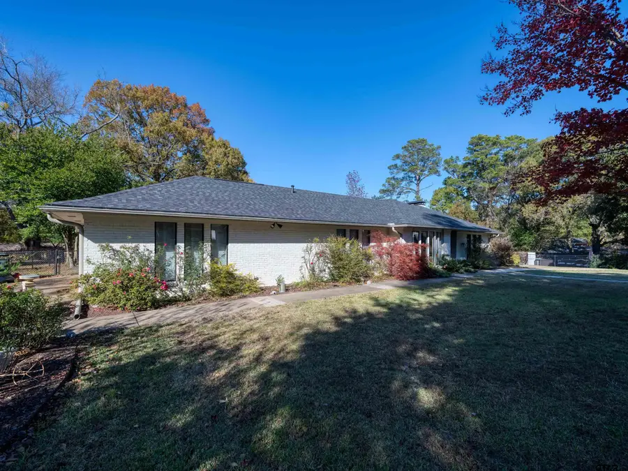 8212 Cambridge Rd, Tyler, TX 75703 - Image #3