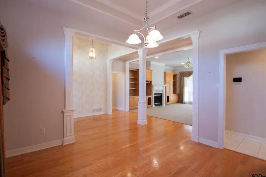 704 Shiloh Ridge St, Tyler, TX 75703 - Image #3