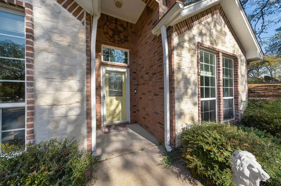 332 Highlander Heights, Hideaway, TX 75771 - Image #2