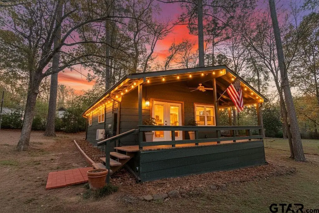 212 Canyon, Hideaway, TX 75771 - Image #1