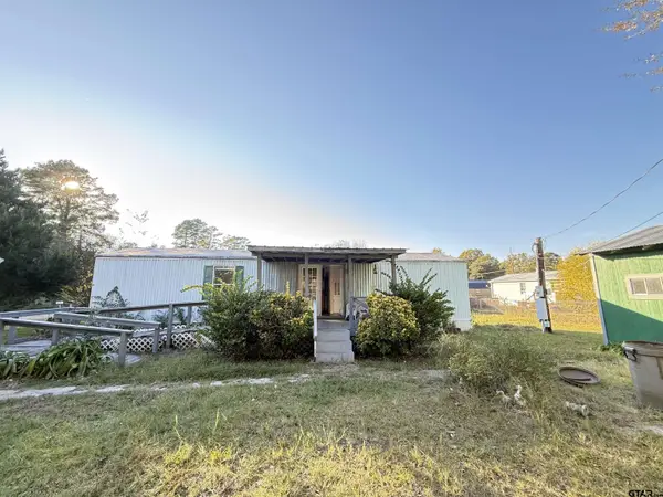 5333 Skyline Dr, Chandler, TX 75758