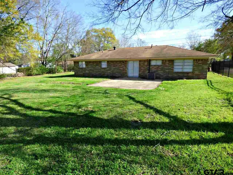 403 Montgomery, Pittsburg, TX 75686 - Image #3