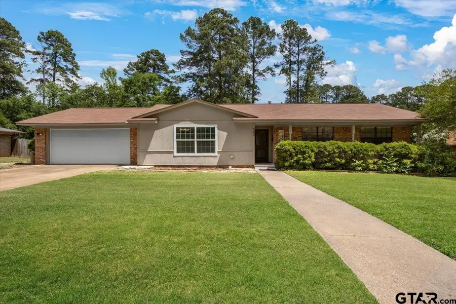 303 Westwood Dr, Troup, TX 75789 - Image #2