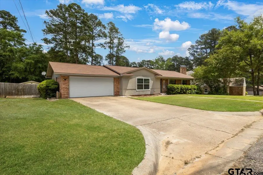 303 Westwood Dr, Troup, TX 75789 - Image #3