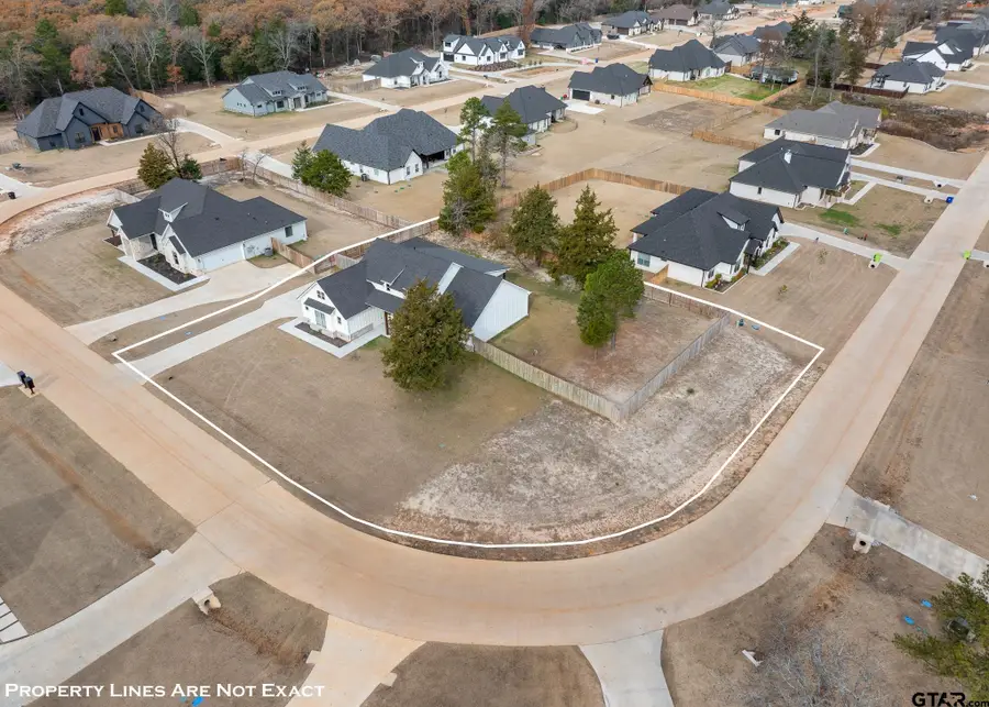 14620 Woodland Creek Dr, Tyler, TX 75706 - Image #2