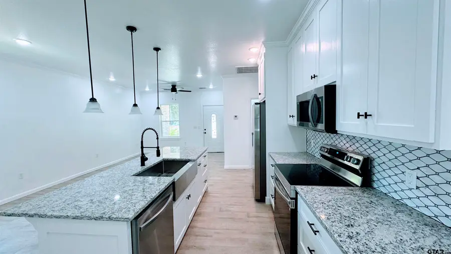 20428 High Point Dr, Flint, TX 75762 - Image #3