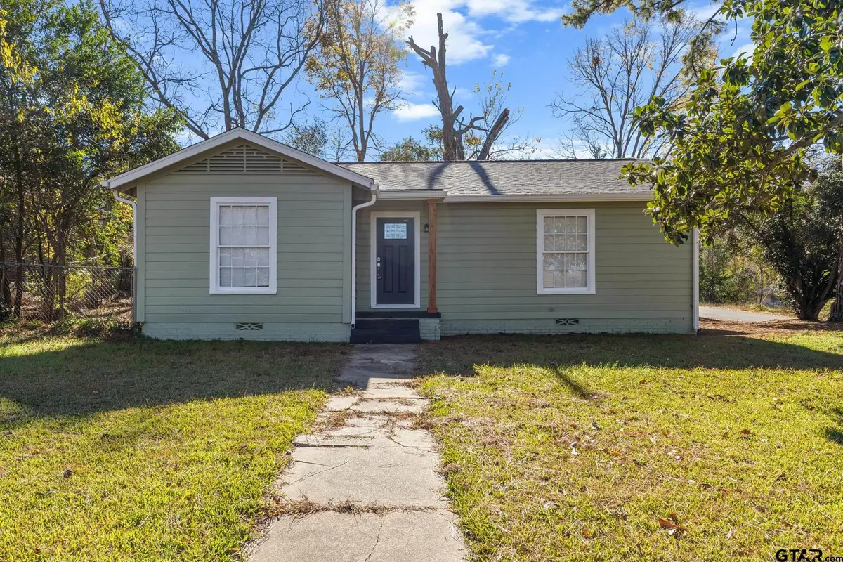 402 Gay Ave, Palestine, TX 75801 - Image #1