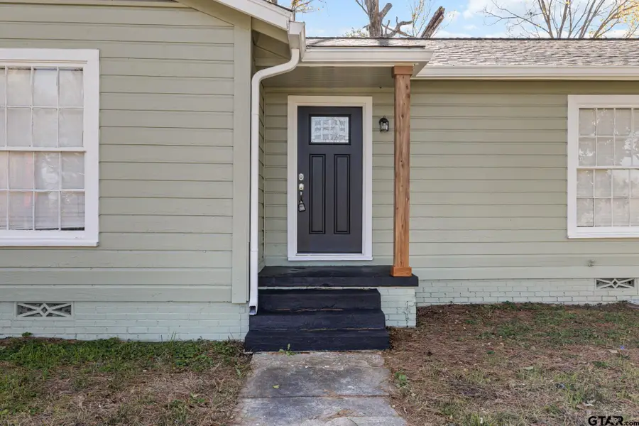 402 Gay Ave, Palestine, TX 75801 - Image #3