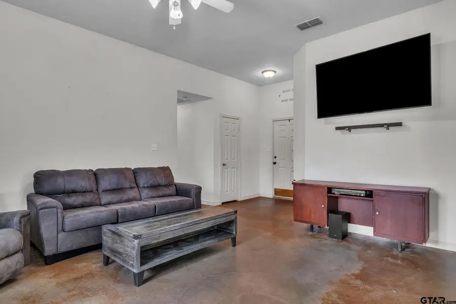 19990 Bluegrass Cir, Flint, TX 75762 - Image #3