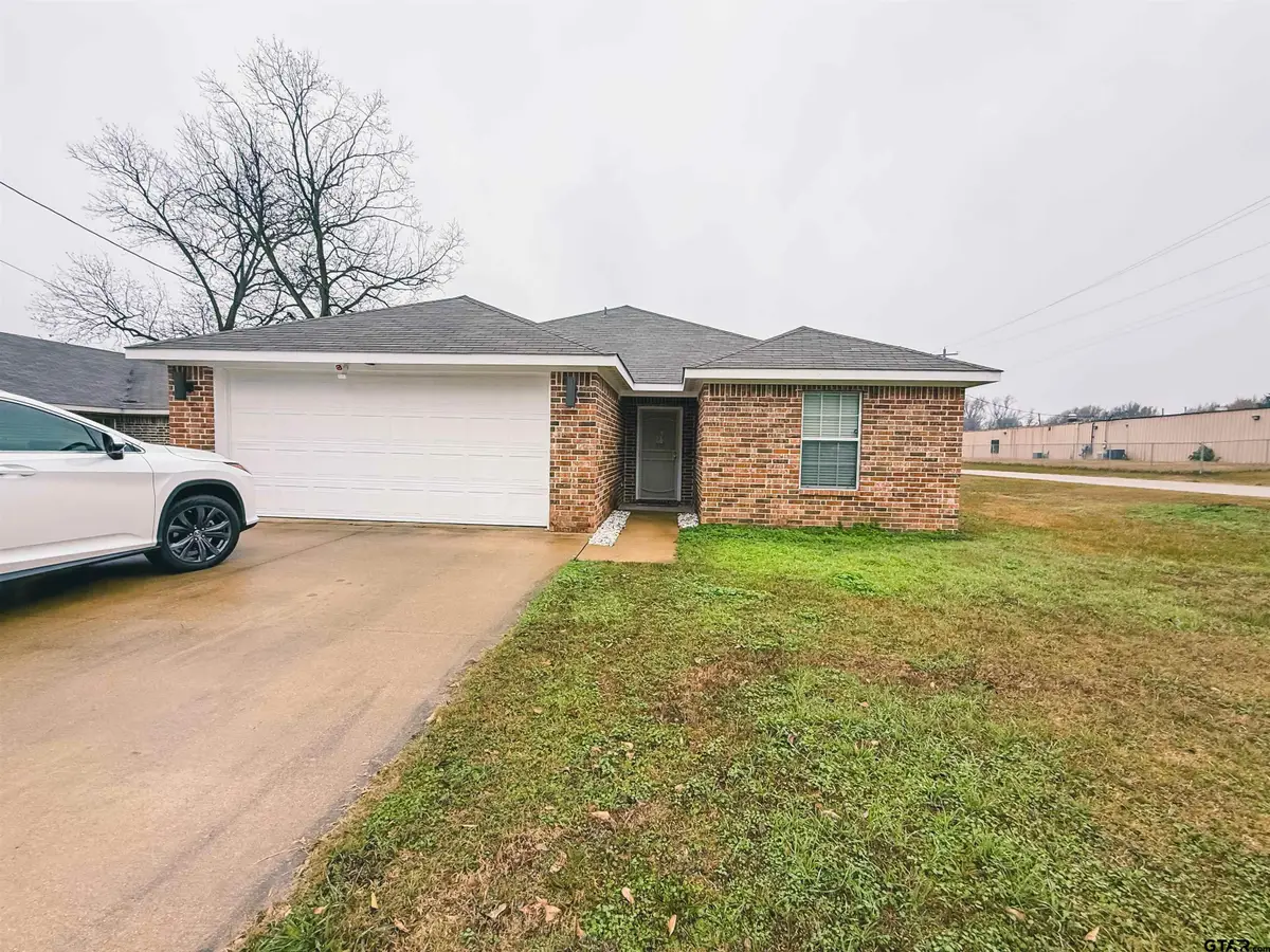 201 Reynolds Street, Pittsburg, TX 75686 - #1