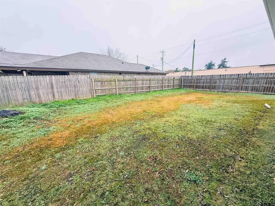 201 Reynolds Street, Pittsburg, TX 75686 - #3