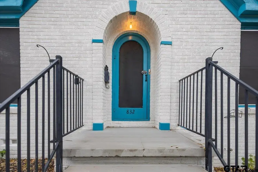 832 S Bois D arc, Tyler, TX 75701 - #3