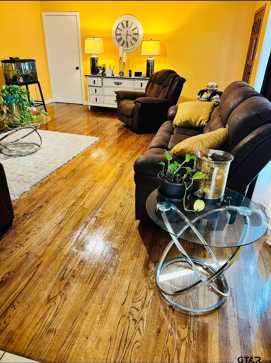 2008 Longview Dr, Henderson, TX 75652 - Image #3