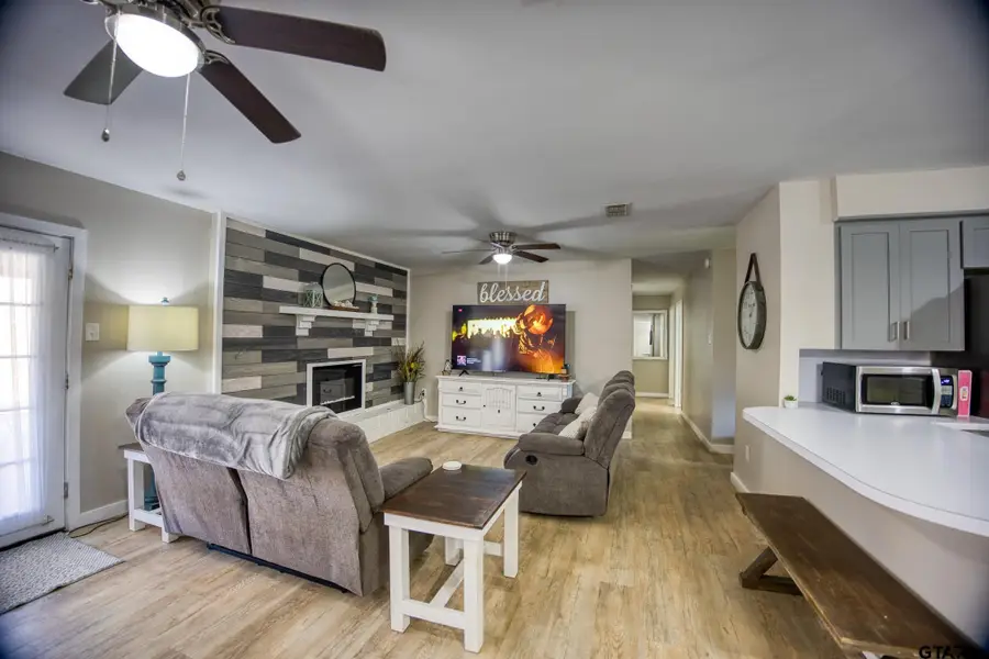 113 Peach Tree Dr, Palestine, TX 75803 - Image #3