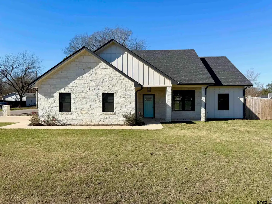 505 Brazos Street, Crockett, TX 75835 - #2
