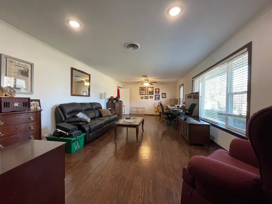 107 Bluebird, Mount Pleasant, TX 75455 - Image #2