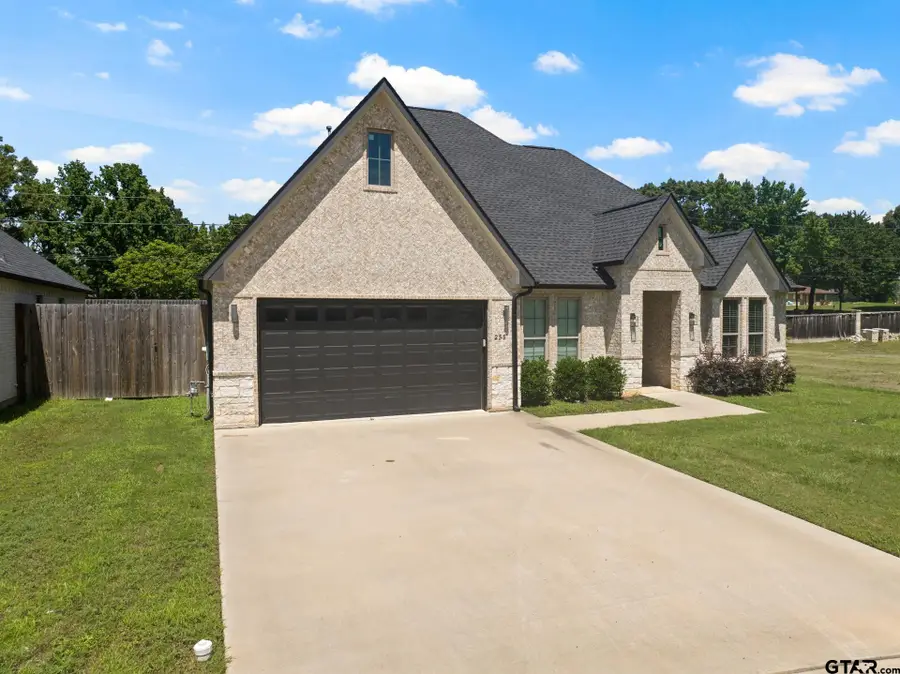 255 Kathryn's Ct, Mount Pleasant, TX 75455 - Image #2