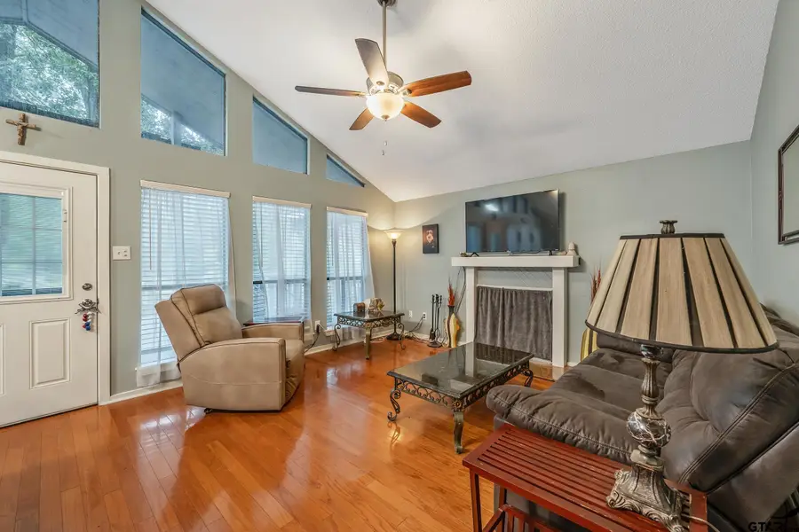 201 Elmwood Lane, Holly Lake Ranch, TX 75765 - Image #3