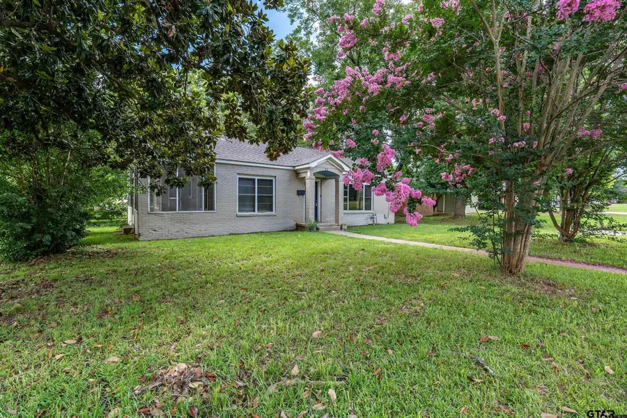 811 Kickapoo St, Jacksonville, TX 75766 - Image #2