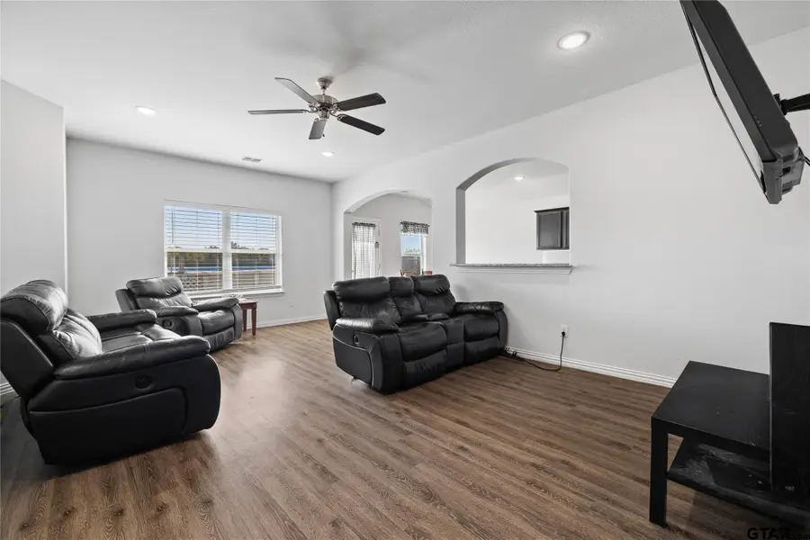 503 Cottage Row, Mabank, TX 75147 - Image #2