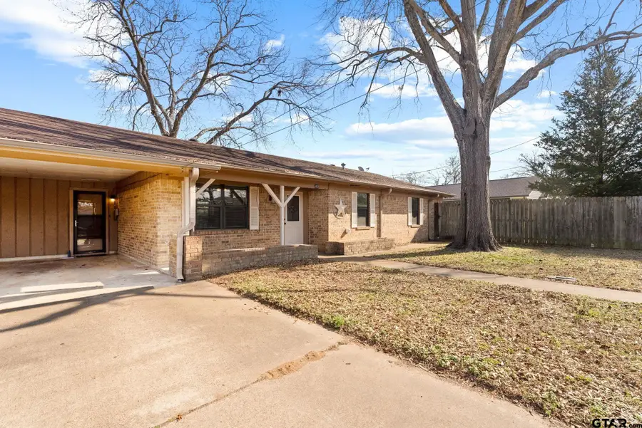 303 Lowry St., Arp, TX 75750 - Image #3
