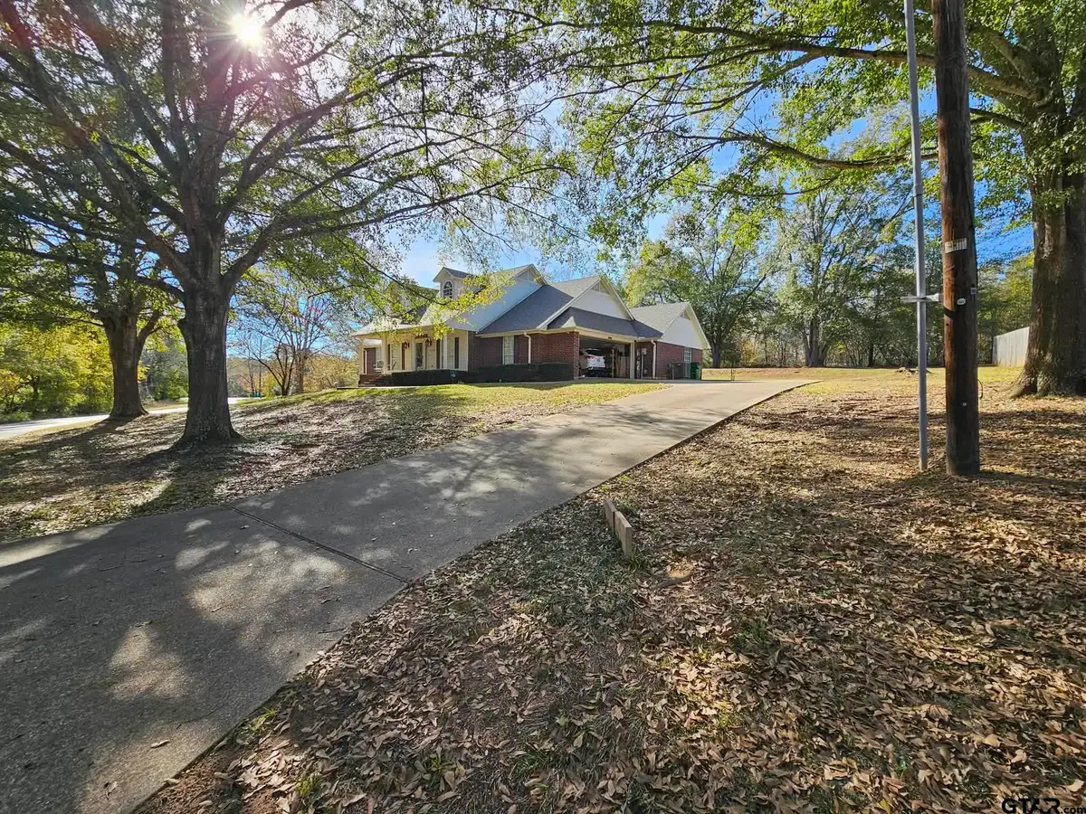 2001 Ventureview Dr., Palestine, TX 75801 - Image #1