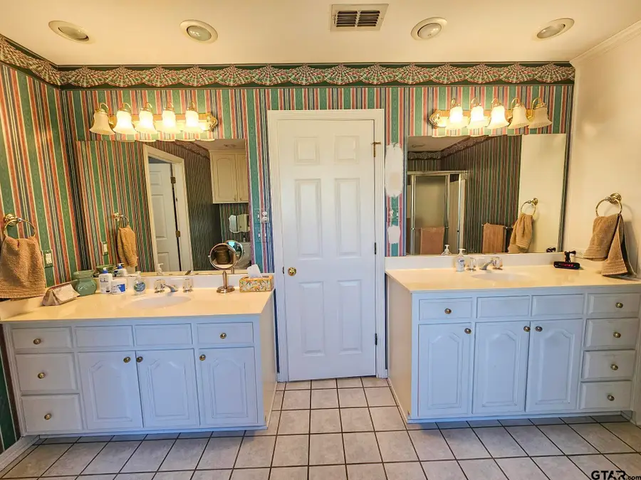 2001 Ventureview Dr., Palestine, TX 75801 - Image #3