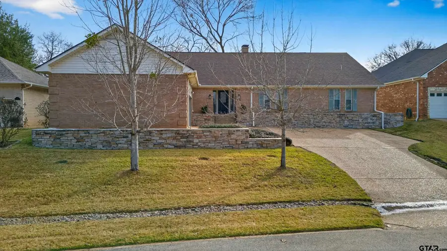 119 Williamsburg Ln., Bullard, TX 75757 - Image #3