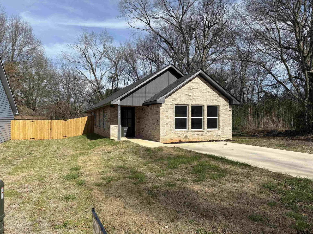 515 Giraud, Mineola, TX 75773 - Image #1