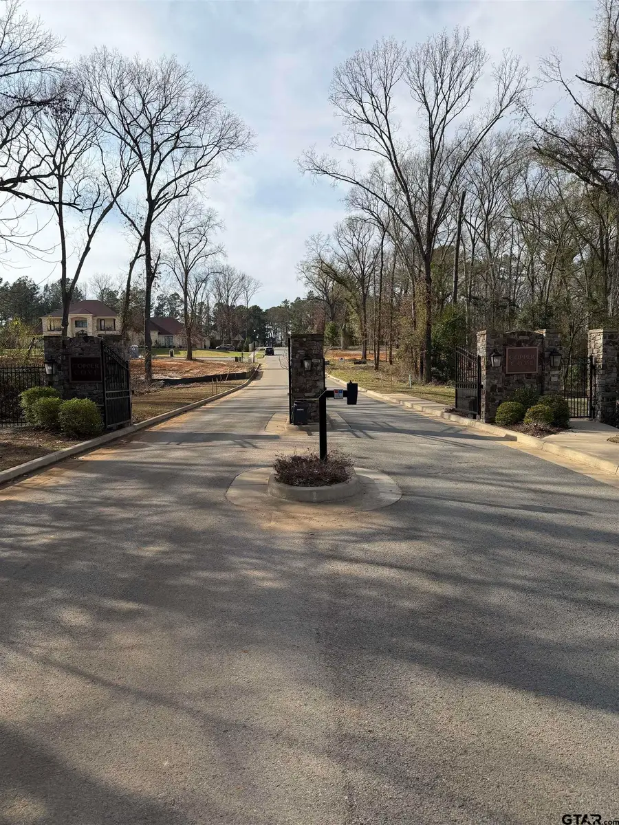 1704 Stonecrest Blvd, Tyler, TX 75703 - Image #2