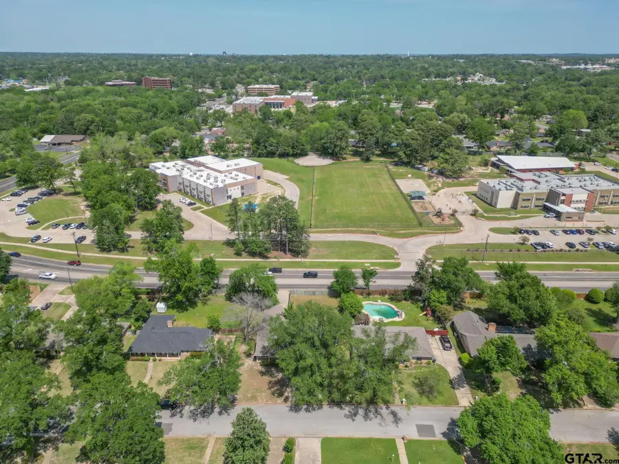 1116 Kingspark Dr., Tyler, TX 75703 - Image #2