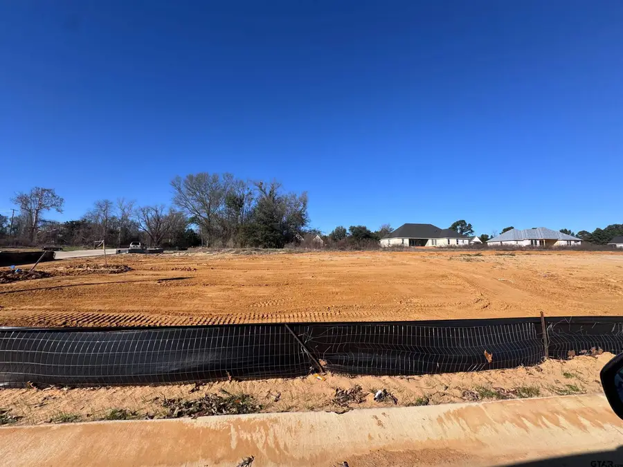 17027 Woodcrest Circle, Lindale, TX 75771 - Image #3