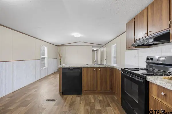 307 ST JOSEPH ST, Athens, TX 75751