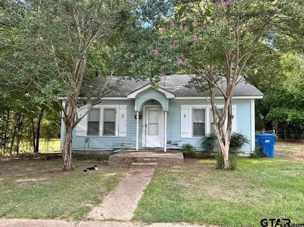 305 E Bradford, Troup, TX 75789