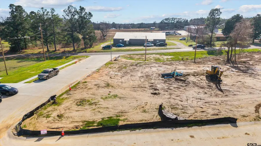 17154 Woodcrest Circle, Lindale, TX 75771 - Image #2