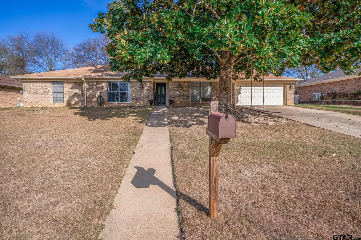 303 Wain Dr, Longview, TX 75604 - #1