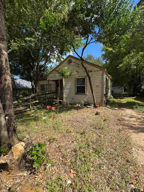 1807 Church Ave., Tyler, TX 75702