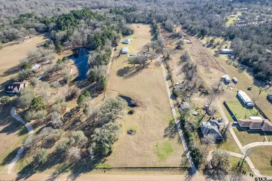 23096 McFadden Lane, Chandler, TX 75758 - Image #2