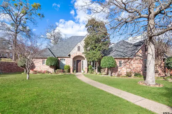 2111 Holly Hill Dr, Tyler, TX 75703