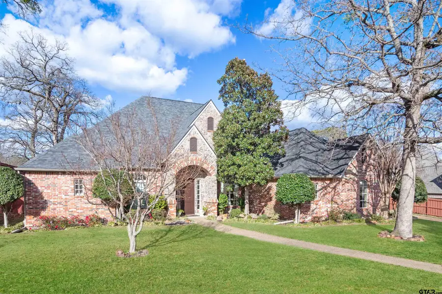 2111 Holly Hill Dr, Tyler, TX 75703 - Image #2