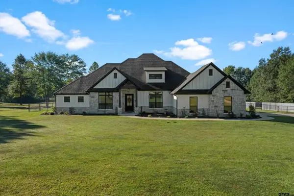 160 Chase Creek Dr. S, Henderson, TX 75654