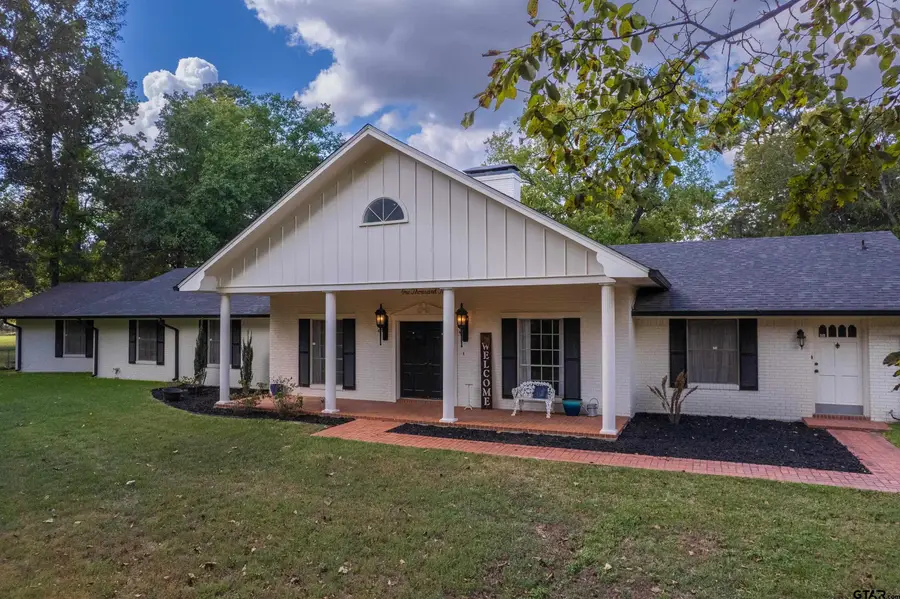 1010 S Williams Ave., Mount Pleasant, TX 75455 - #2