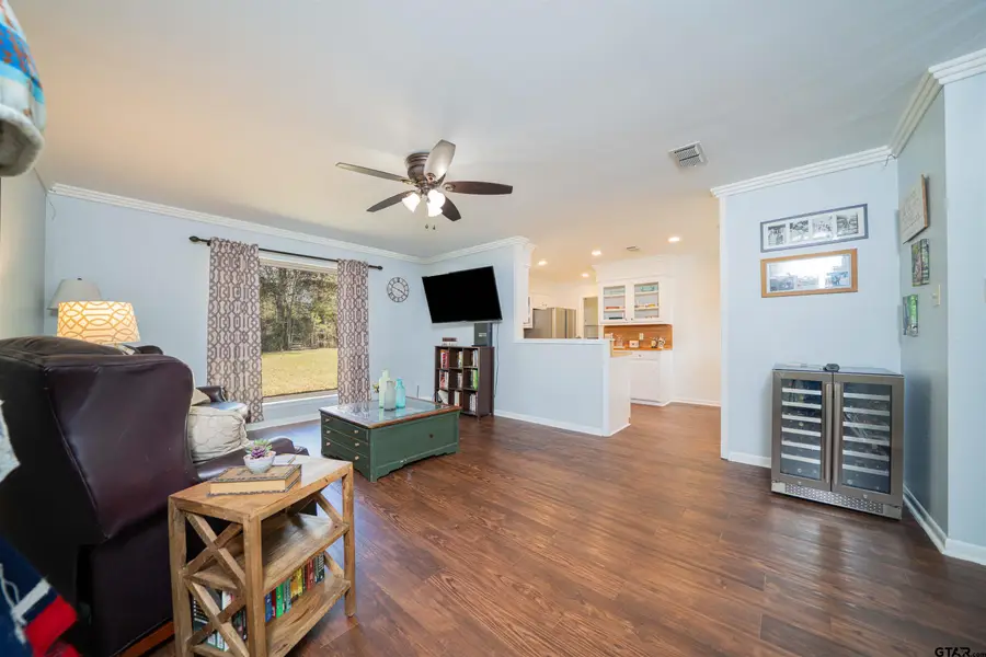 1317 Creekbend Street, White Oak, TX 75693 - Image #2