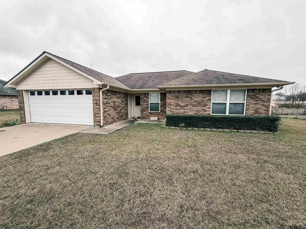 106 Westpark St, Pittsburg, TX 75686 - Image #1